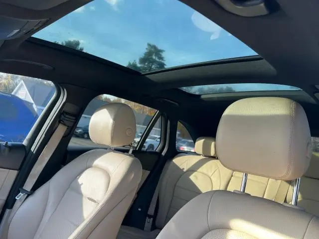 2017 MERCEDES-BENZ GLC 300  