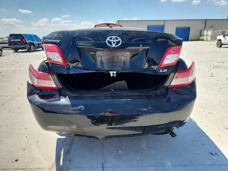2010 TOYOTA CAMRY LE  