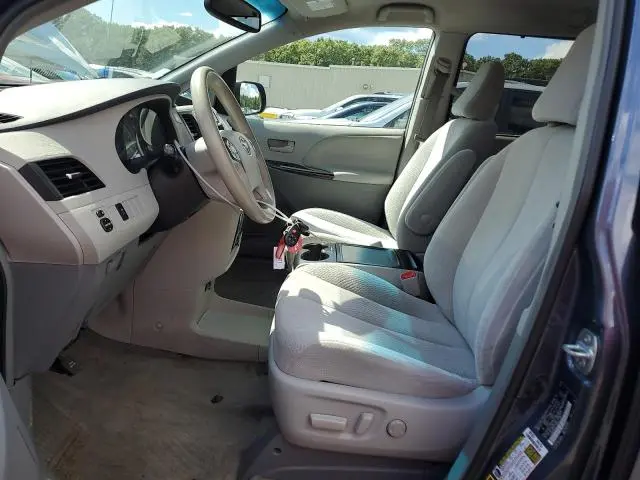 2014 TOYOTA SIENNA LE  