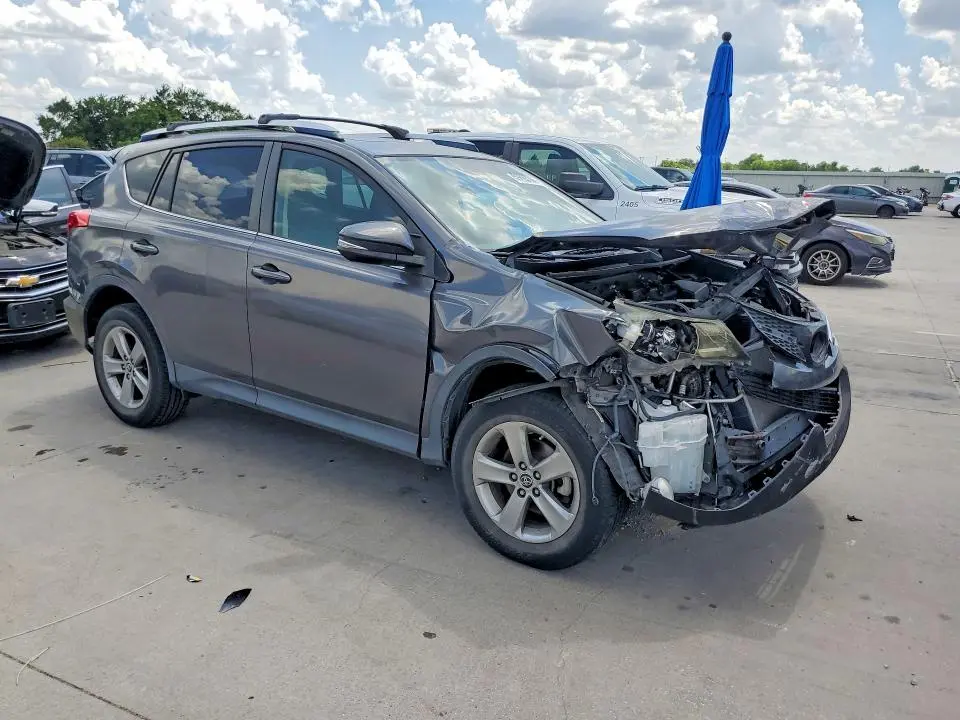 2015 TOYOTA RAV4 XLE  