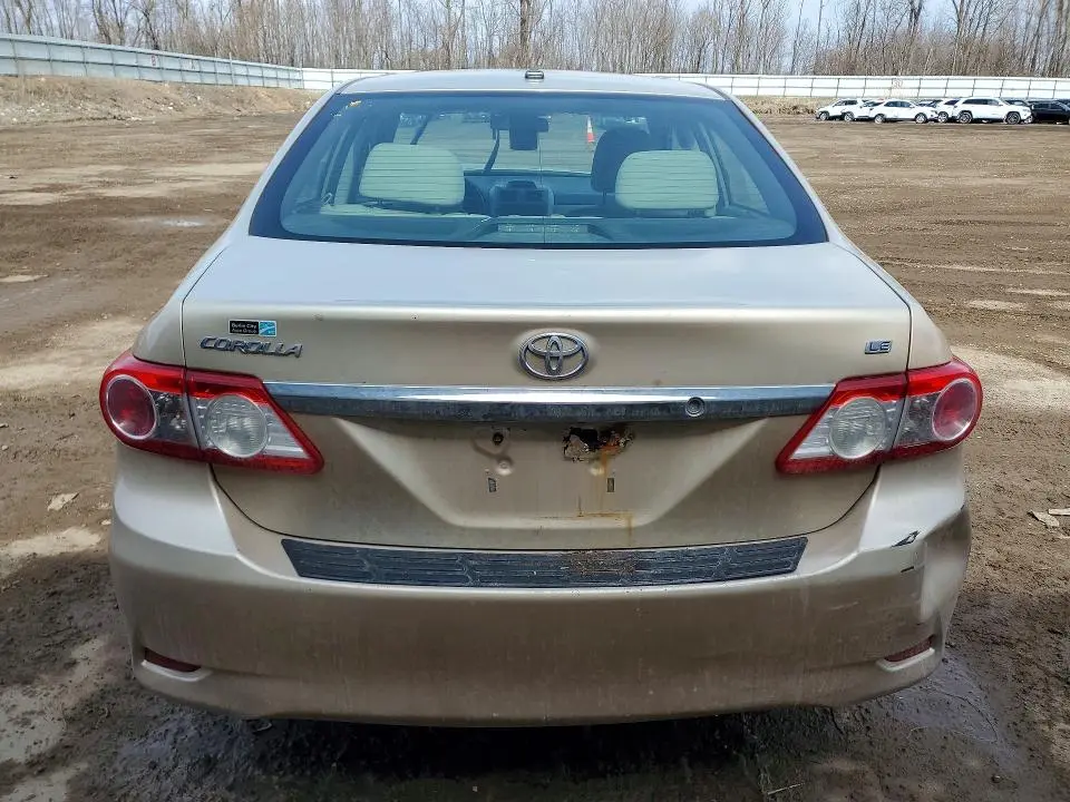 2013 TOYOTA COROLLA LE  