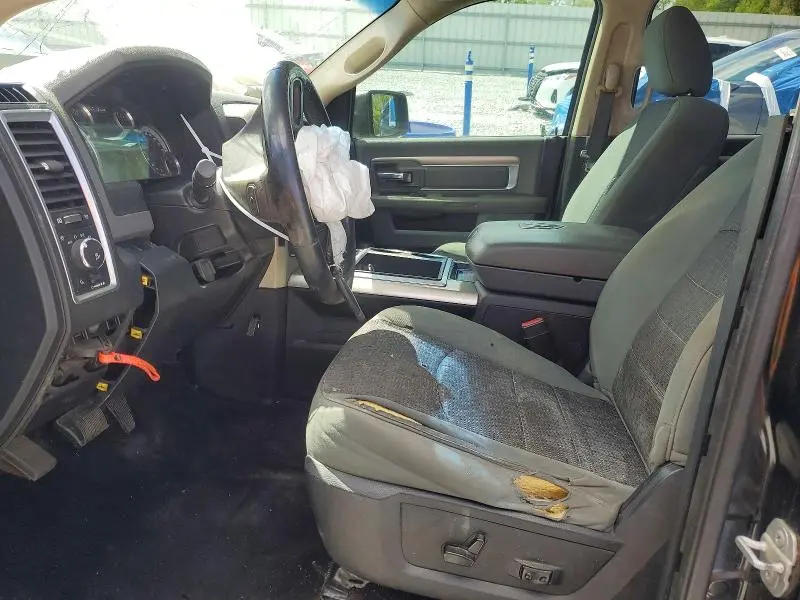 2015 RAM 1500 SLT  