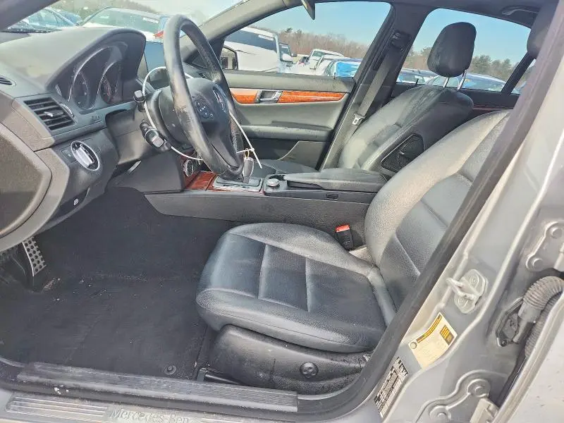 2011 MERCEDES-BENZ C300   