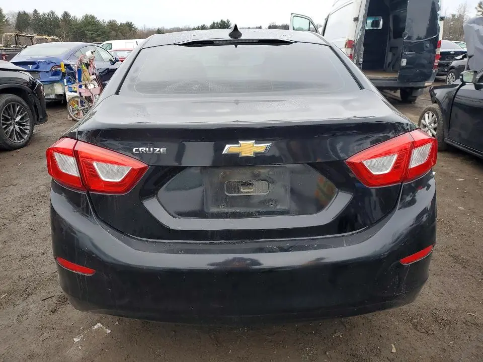 2018 CHEVROLET CRUZE LS  