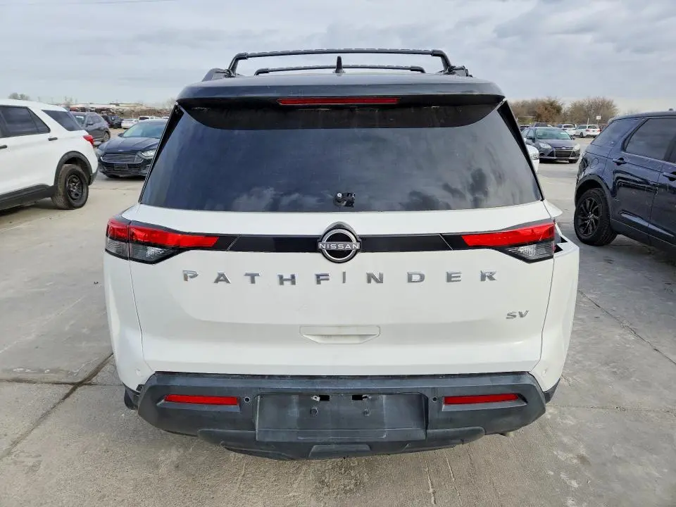 2022 NISSAN PATHFINDER SV  