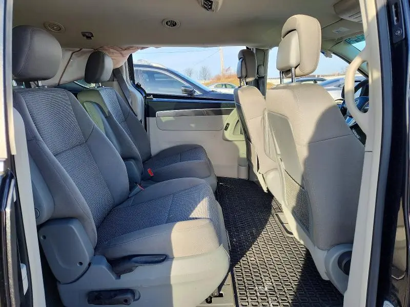 2013 VOLKSWAGEN ROUTAN S  