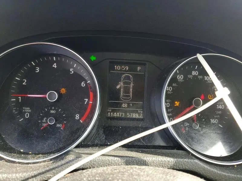 2016 VOLKSWAGEN PASSAT SE  