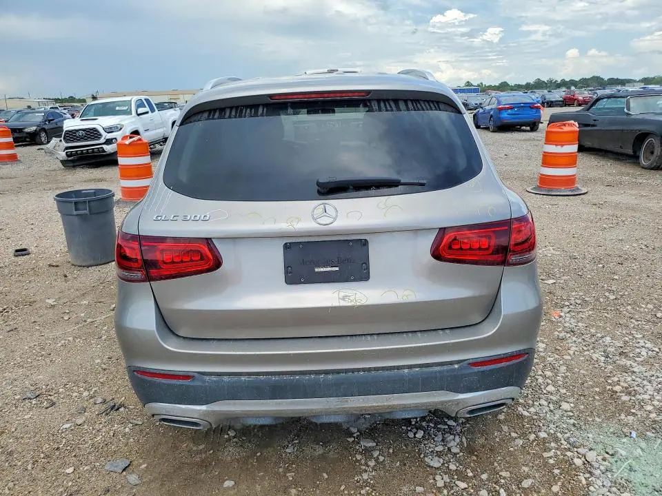 2020 MERCEDES-BENZ GLC 300  