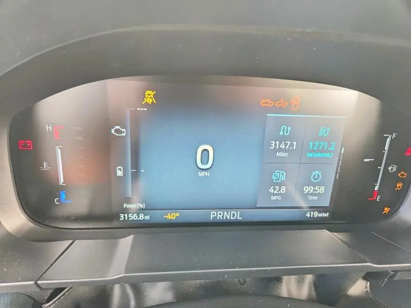 2025 FORD MAVERICK XLT  