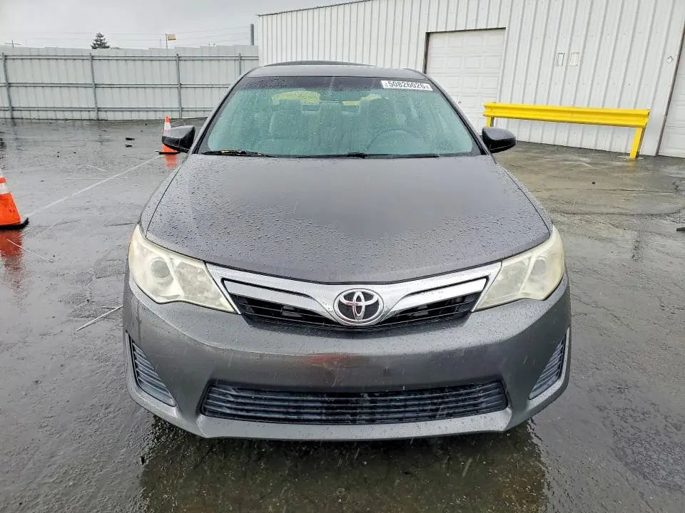 2013 TOYOTA CAMRY LE  