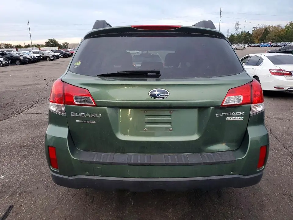 2010 SUBARU OUTBACK 2.5I PREMIUM  