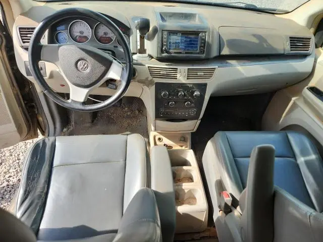 2010 VOLKSWAGEN ROUTAN SE  