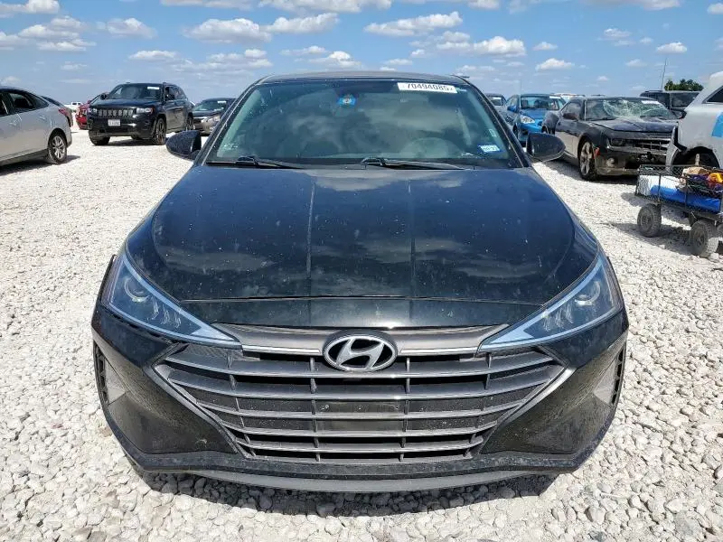 2019 HYUNDAI ELANTRA SEL  