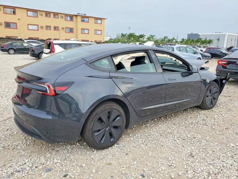 2026 TESLA MODEL 3   