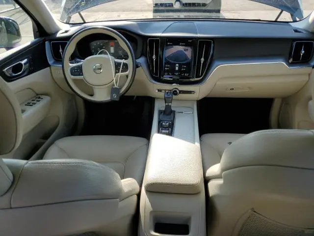 2018 VOLVO XC60 T5  