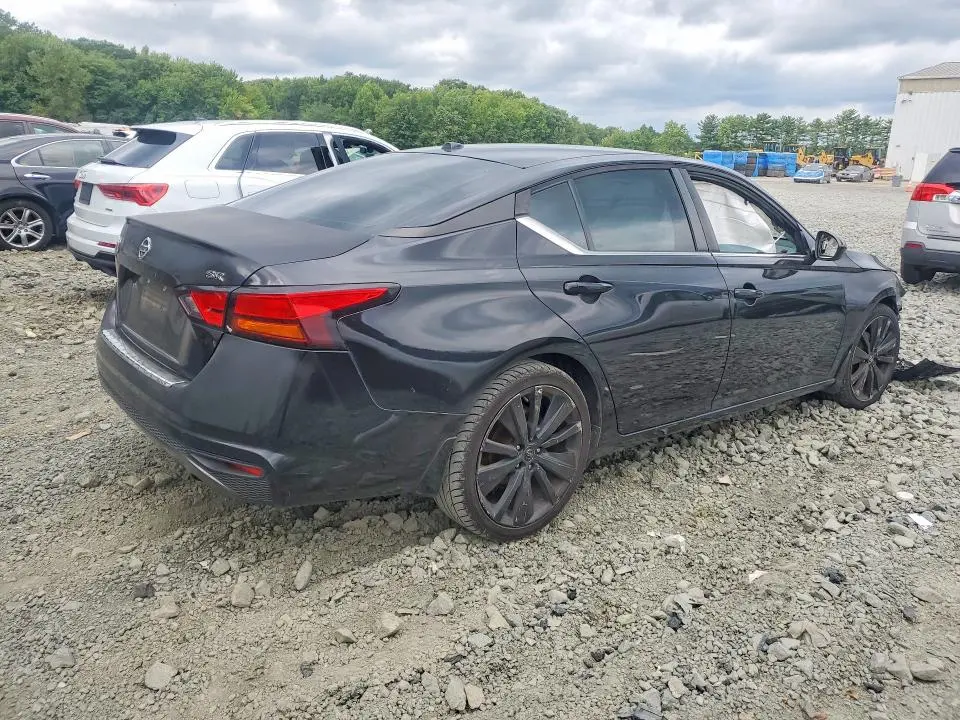2019 NISSAN ALTIMA SR  