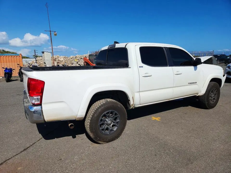 2017 TOYOTA TACOMA SR5 V6  