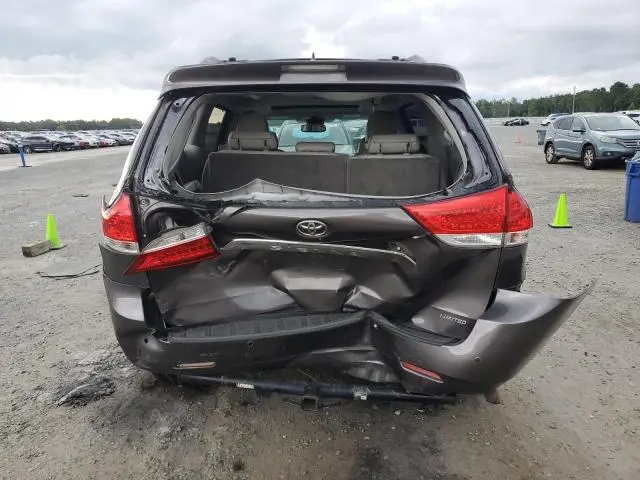 2012 TOYOTA SIENNA XLE  