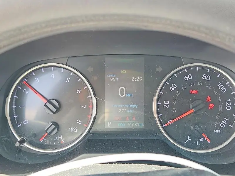 2020 TOYOTA RAV4 LE  