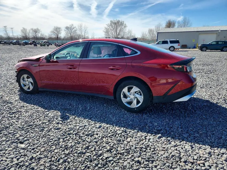 2025 HYUNDAI SONATA SE  