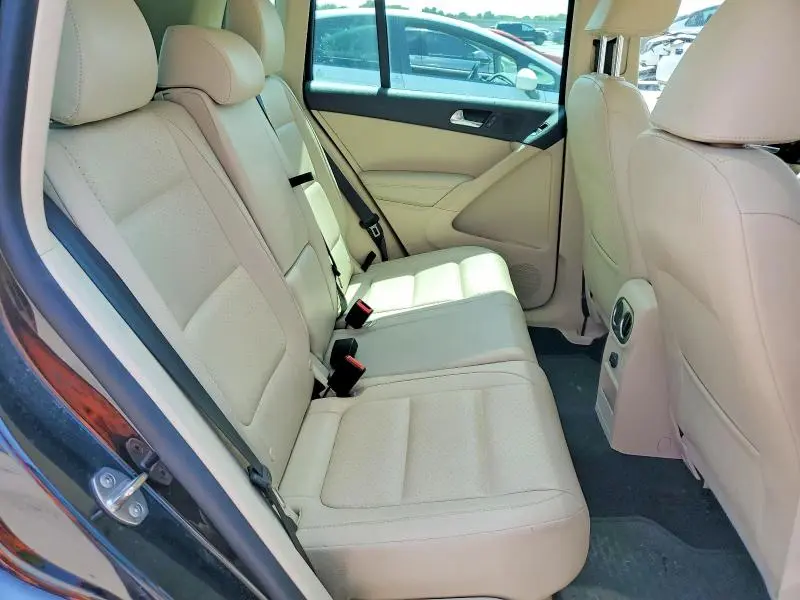 2017 VOLKSWAGEN TIGUAN WOLFSBURG  