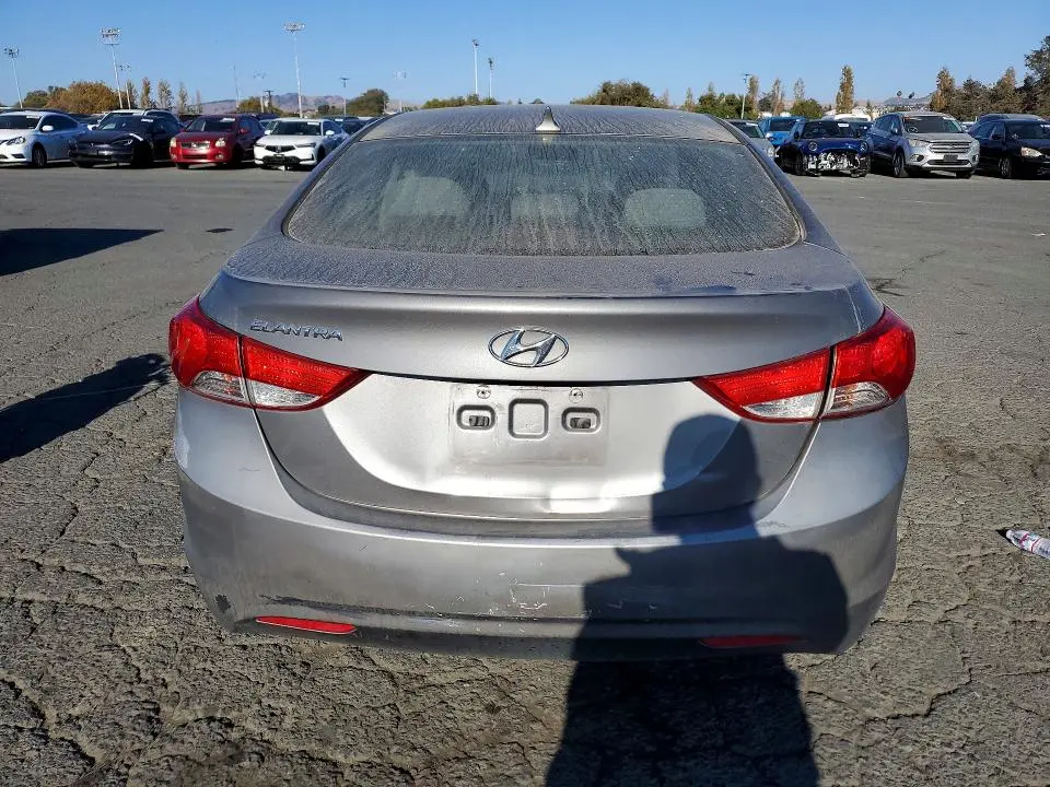 2013 HYUNDAI ELANTRA GLS  