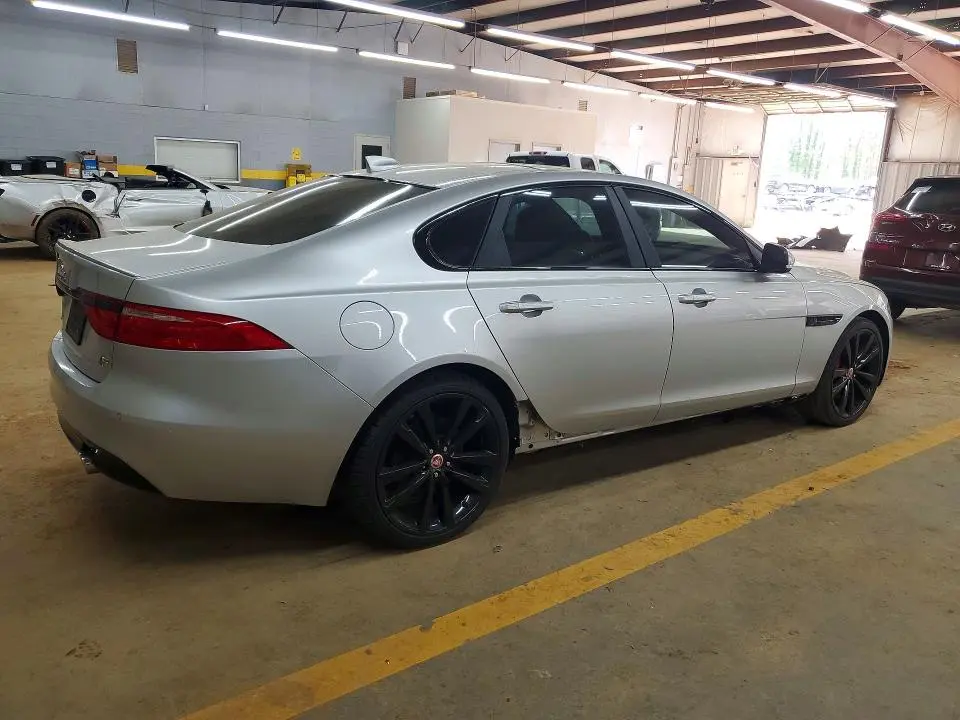 2018 JAGUAR XF S  