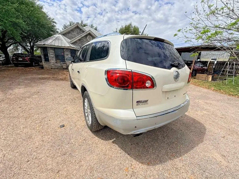 2011 BUICK ENCLAVE CX  
