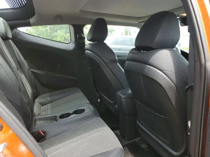 2012 HYUNDAI VELOSTER BASE  