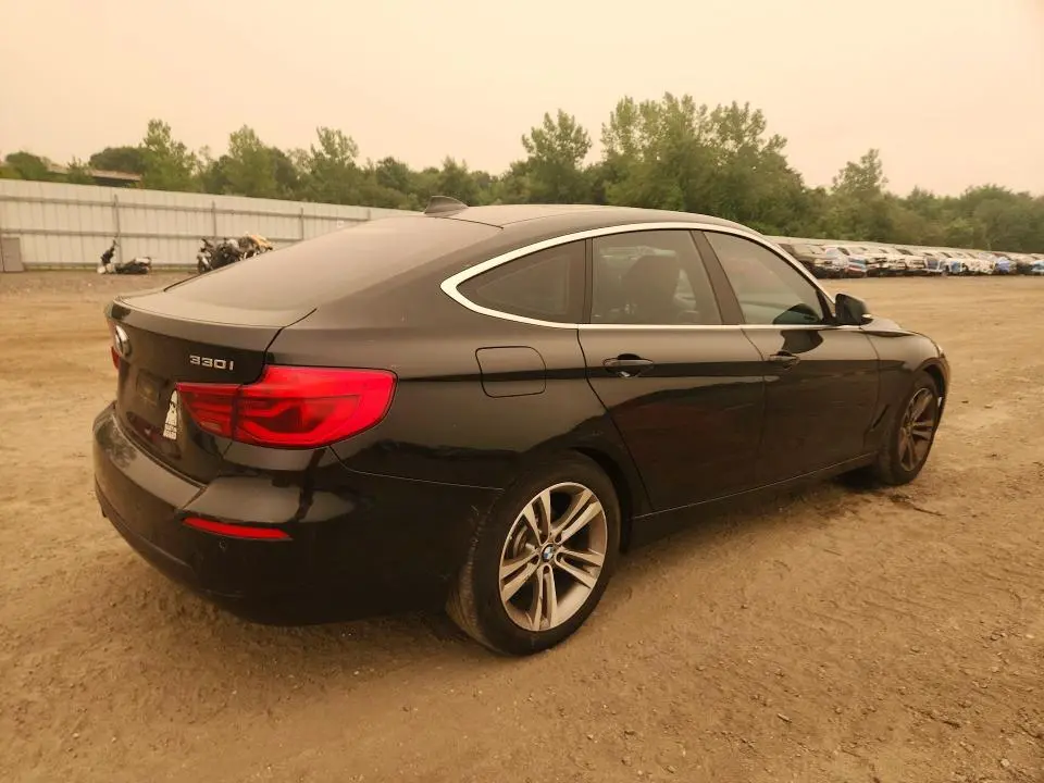 2017 BMW 330 XIGT  