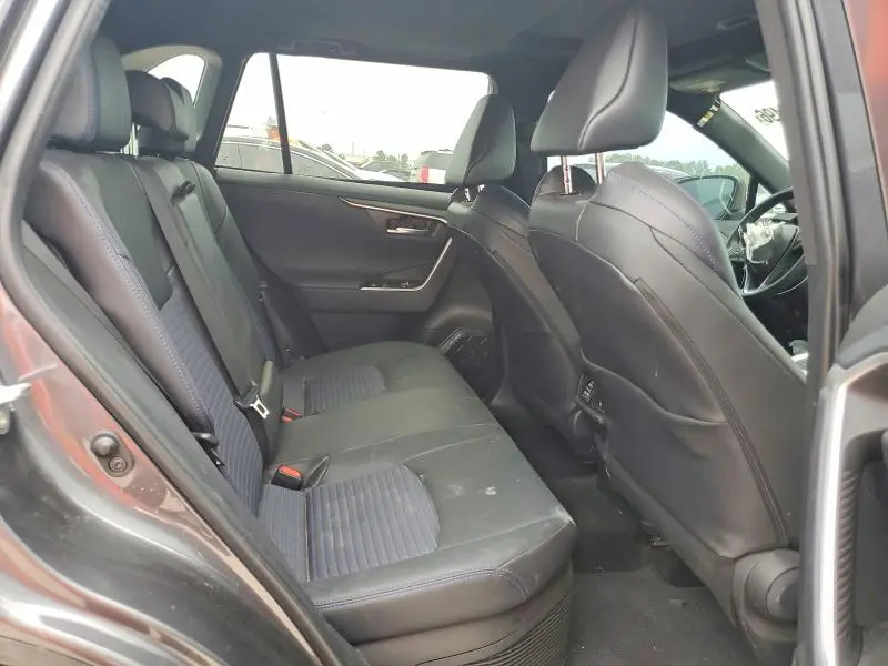 2025 TOYOTA RAV4 XSE  