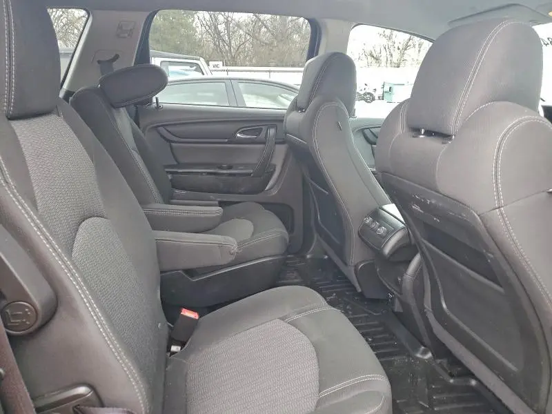 2014 CHEVROLET TRAVERSE LT  