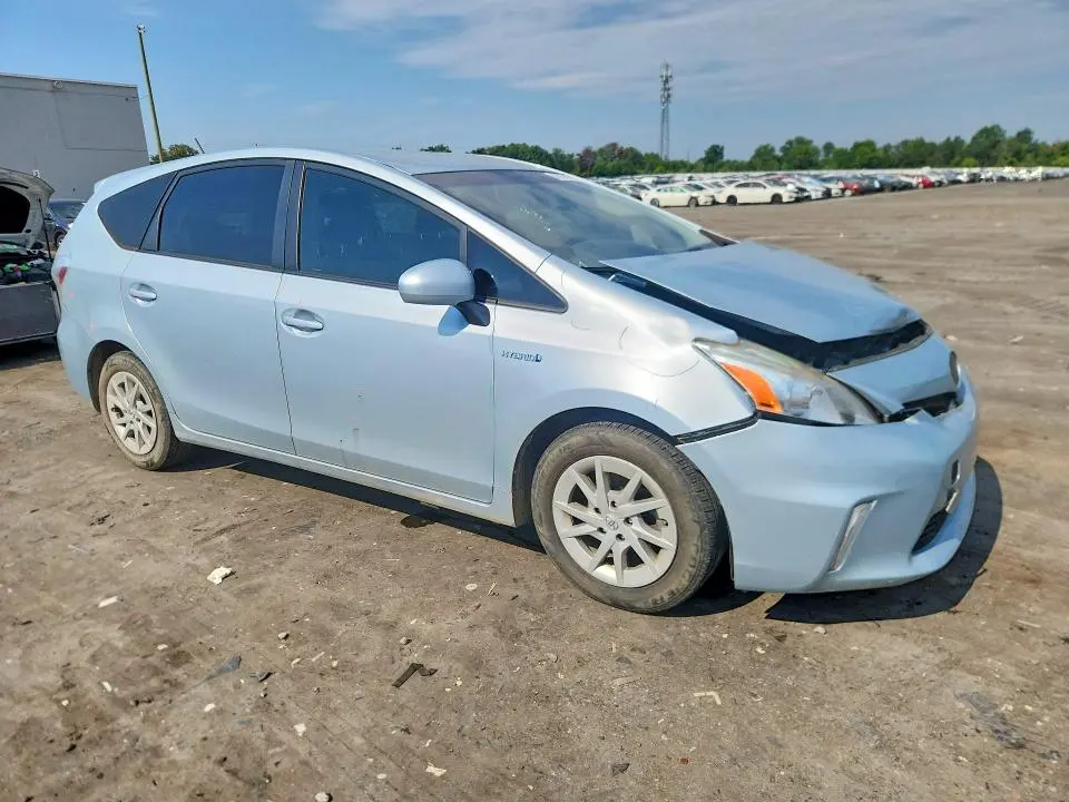2013 TOYOTA PRIUS V TWO  