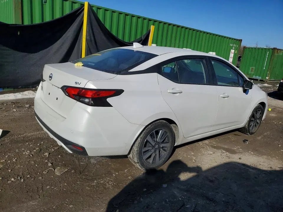 2021 NISSAN VERSA SV  