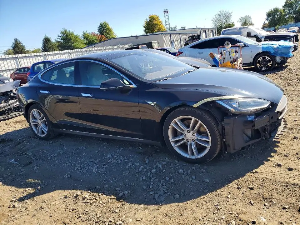 2015 TESLA MODEL S   