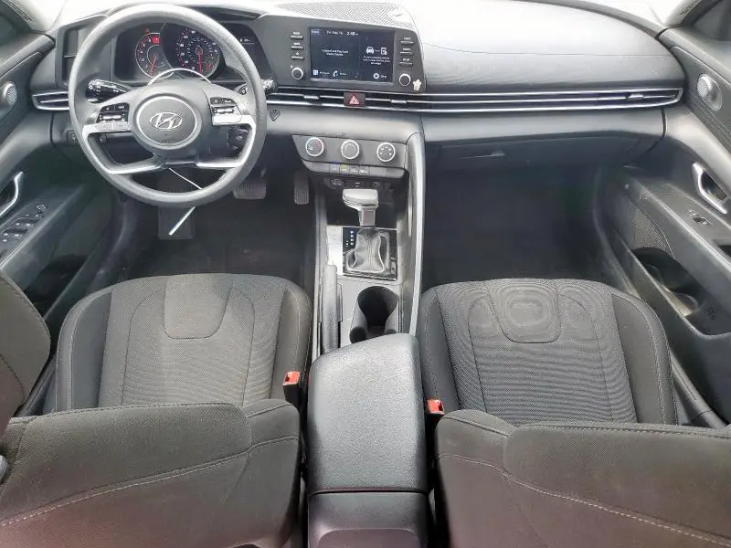 2021 HYUNDAI ELANTRA SE  