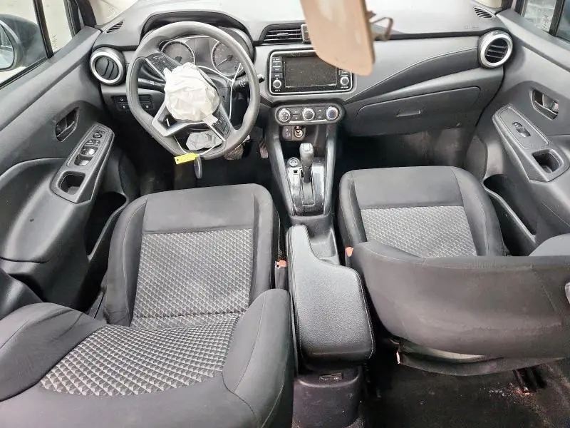 2021 NISSAN VERSA S  