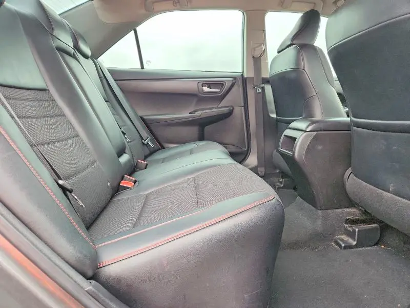 2017 TOYOTA CAMRY SE  