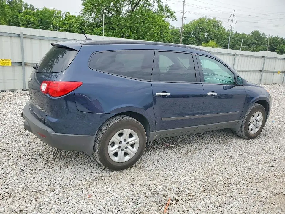 2012 CHEVROLET TRAVERSE LS  