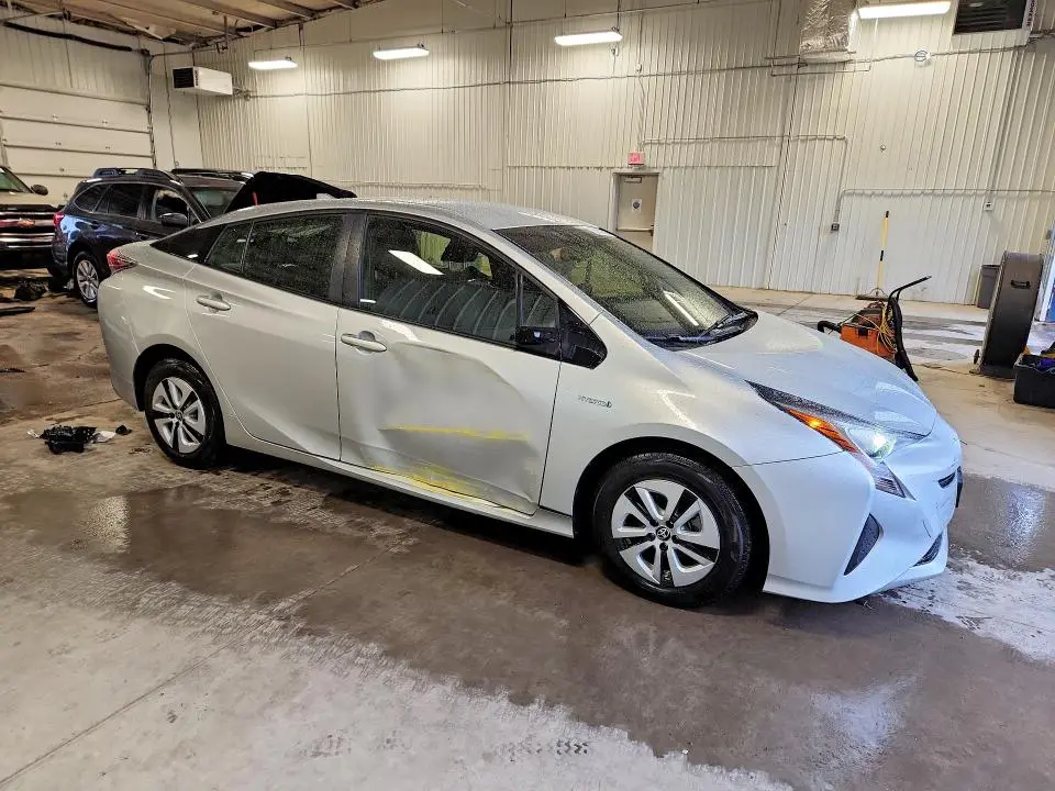 2016 TOYOTA PRIUS THREE  
