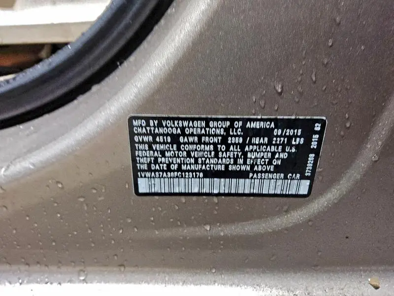 2015 VOLKSWAGEN PASSAT S  