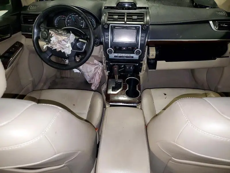 2012 TOYOTA CAMRY XLE  