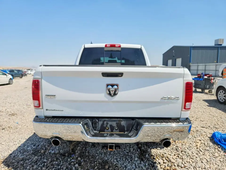 2015 RAM 1500 LARAMIE  