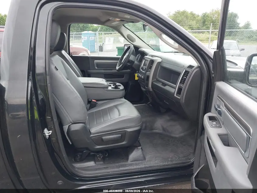 2019 RAM 1500 CLASSIC TRADESMAN  4X2 8' BOX