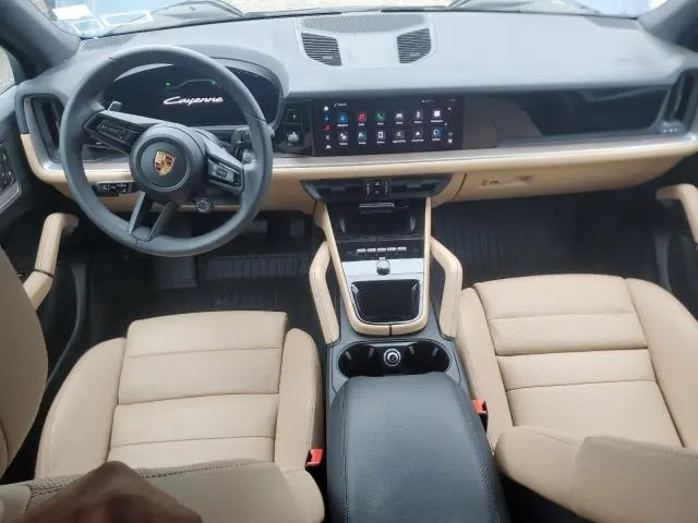 2025 PORSCHE CAYENNE   