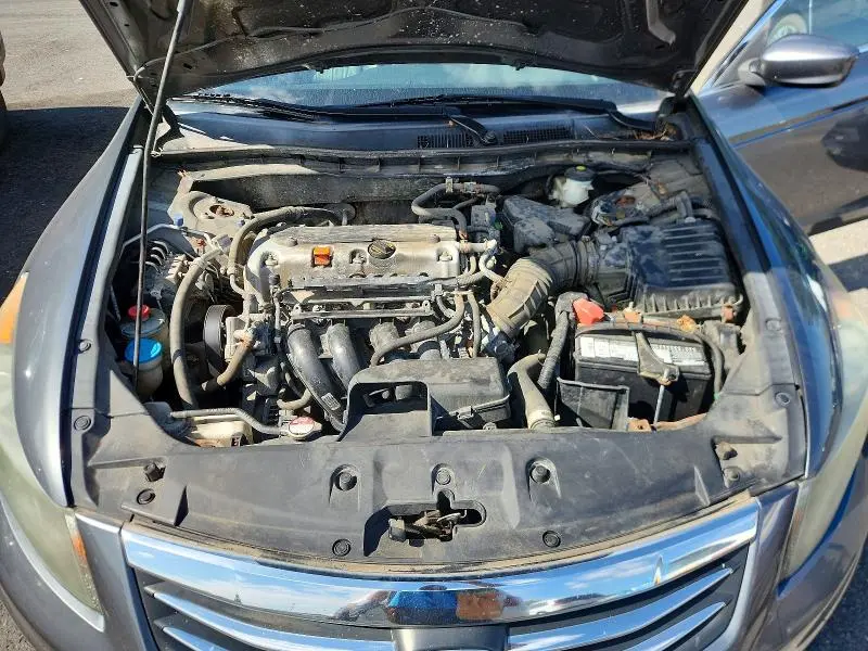 2011 HONDA ACCORD SE  