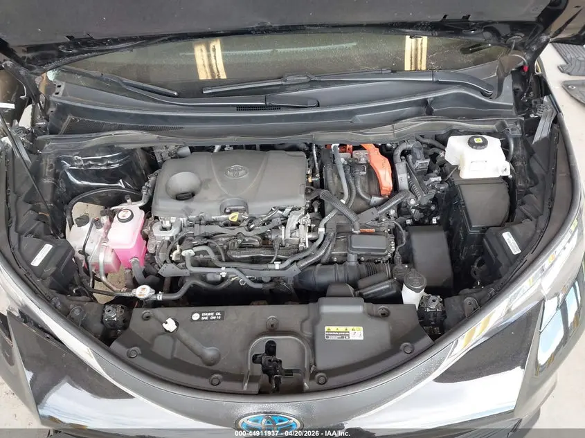 2021 TOYOTA SIENNA LE