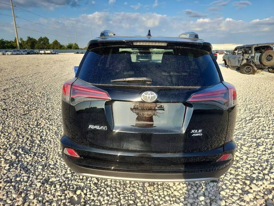 2017 TOYOTA RAV4 XLE  