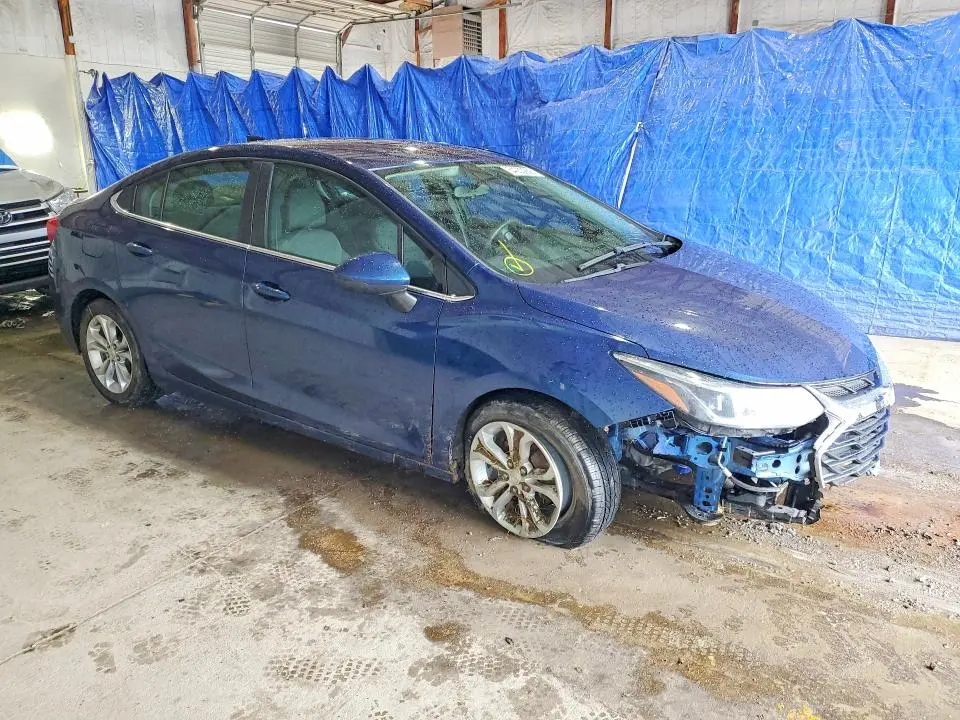 2019 CHEVROLET CRUZE LT  