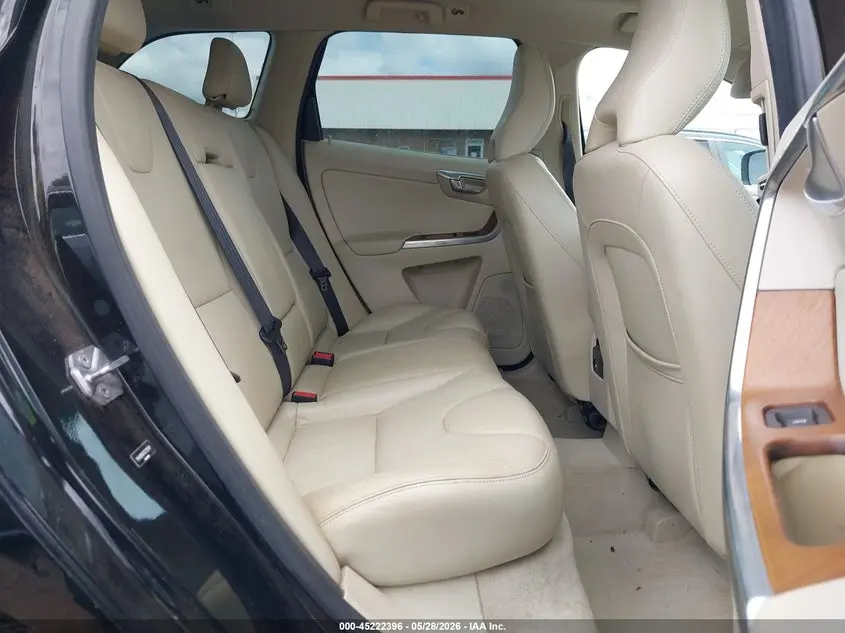 2015 VOLVO XC60 T5 PREMIER